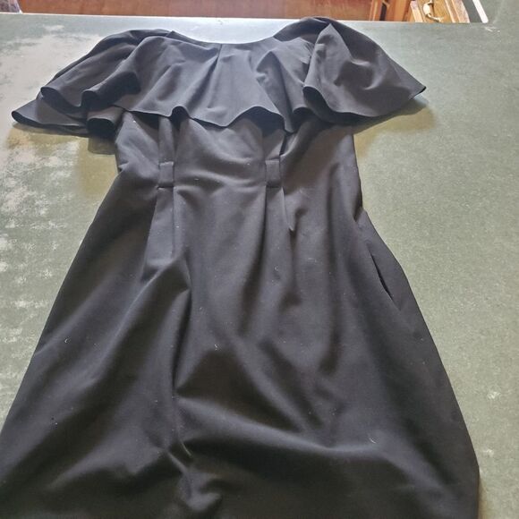 Black Halo  Black Ruffled Overlay Crepe V Neck Mini Sheath Dress Career sz 6 - Picture 4 of 6